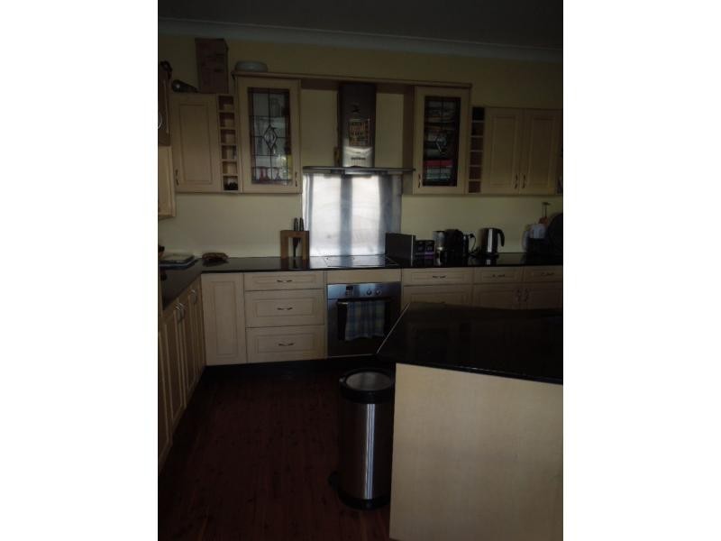 77 Sandon Street, Graceville QLD 4075