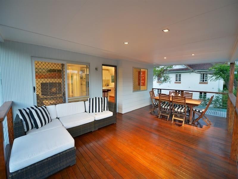 88 White Street, Graceville QLD 4075