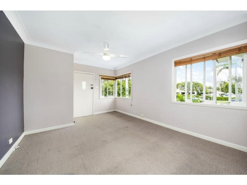 8 Wylie Street, Graceville QLD 4075