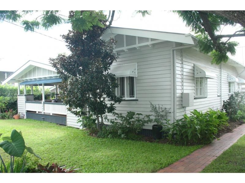32 Hazelmere Parade, Sherwood QLD 4075