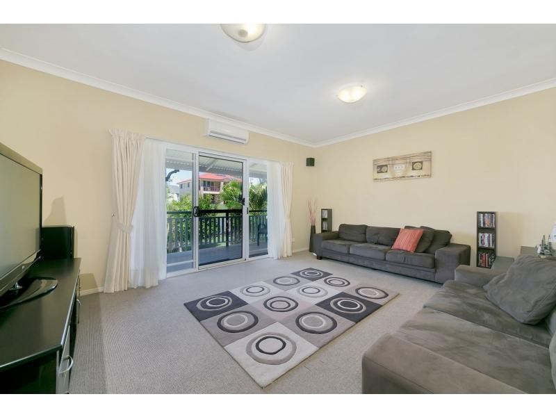 9 Cheltenham Place, Forest Lake QLD 4078