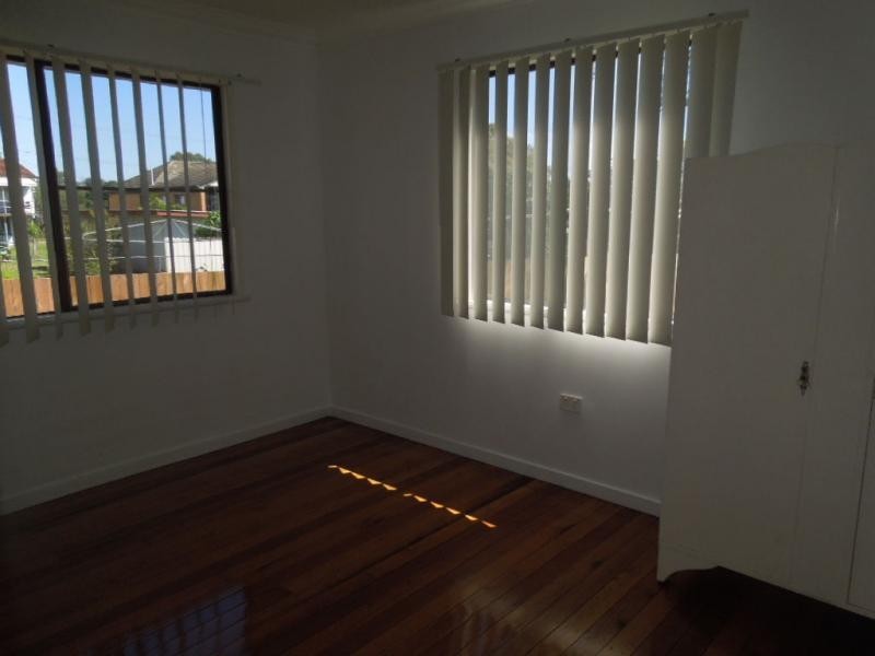 12 Kendall Street, Oxley QLD 4075