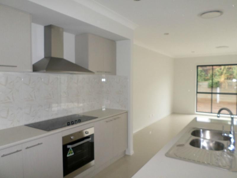 32 Valley Circuit, Kuraby QLD 4112