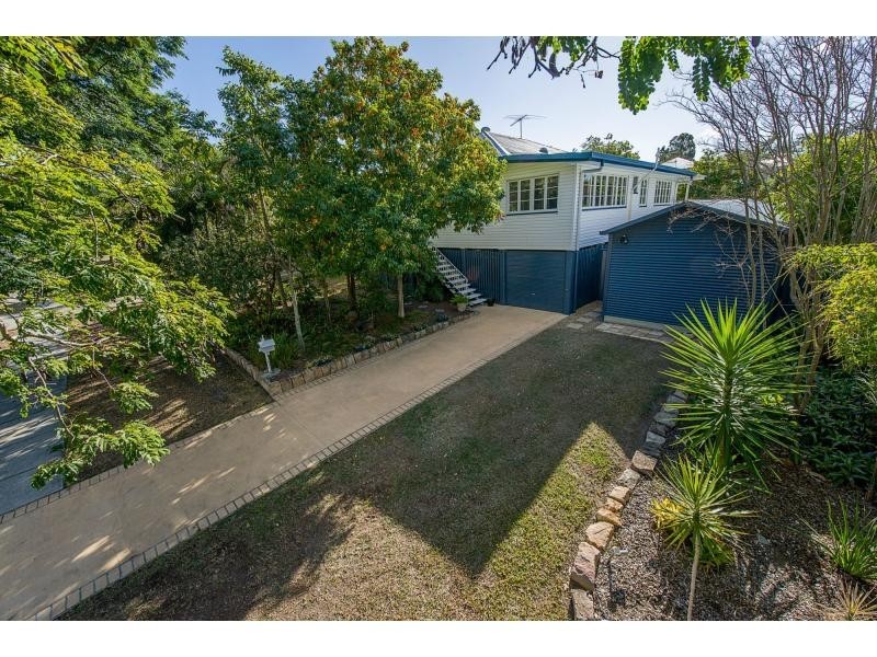 26 Davies Street, Oxley QLD 4075