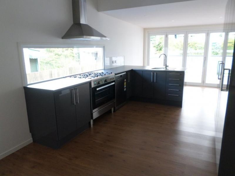 61 Graceville Avenue, Graceville QLD 4075