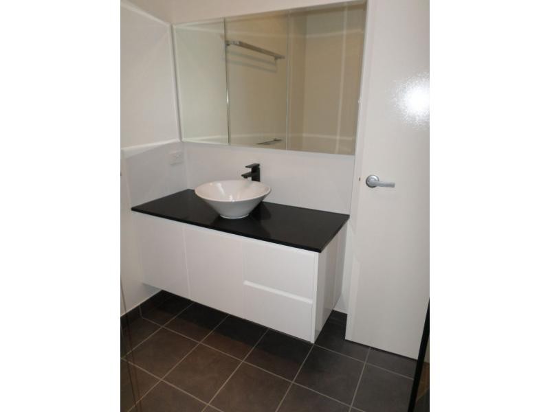 61 Graceville Avenue, Graceville QLD 4075