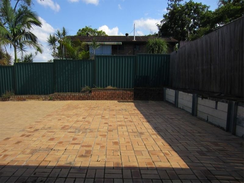 Durack QLD 4077