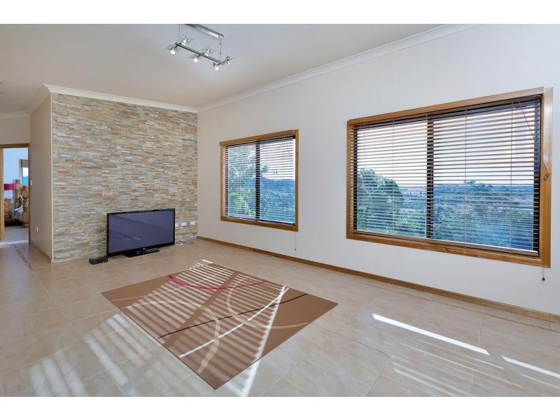 15 Anthony Court, Summerholm QLD 4341