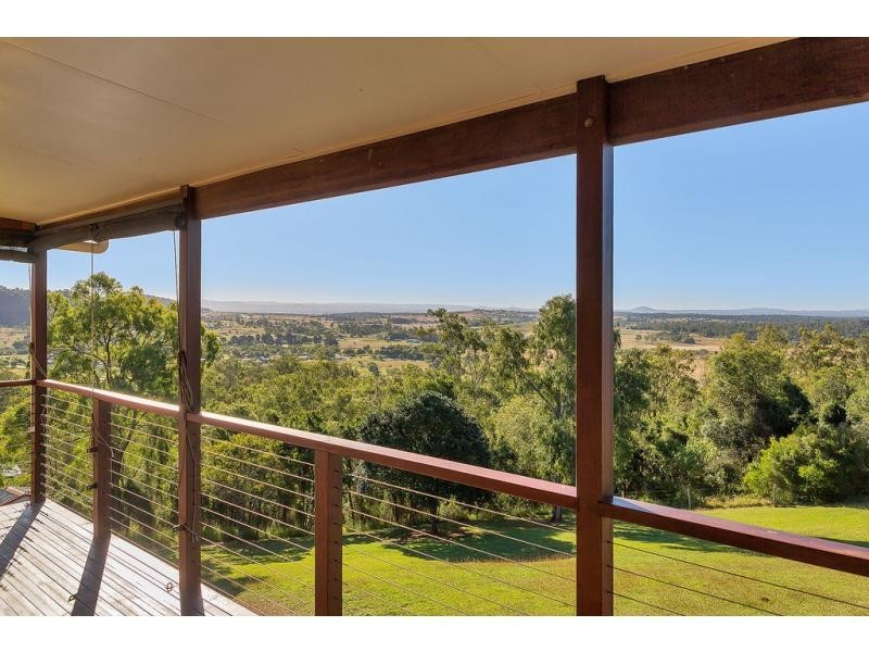 15 Anthony Court, Summerholm QLD 4341