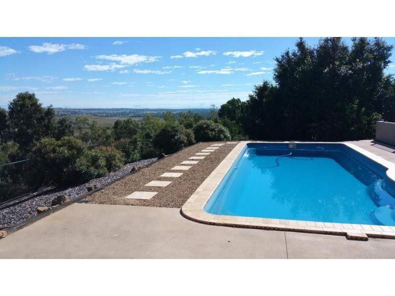 15 Anthony Court, Summerholm QLD 4341