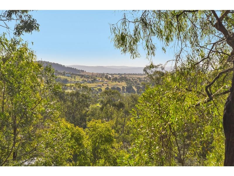 15 Anthony Court, Summerholm QLD 4341