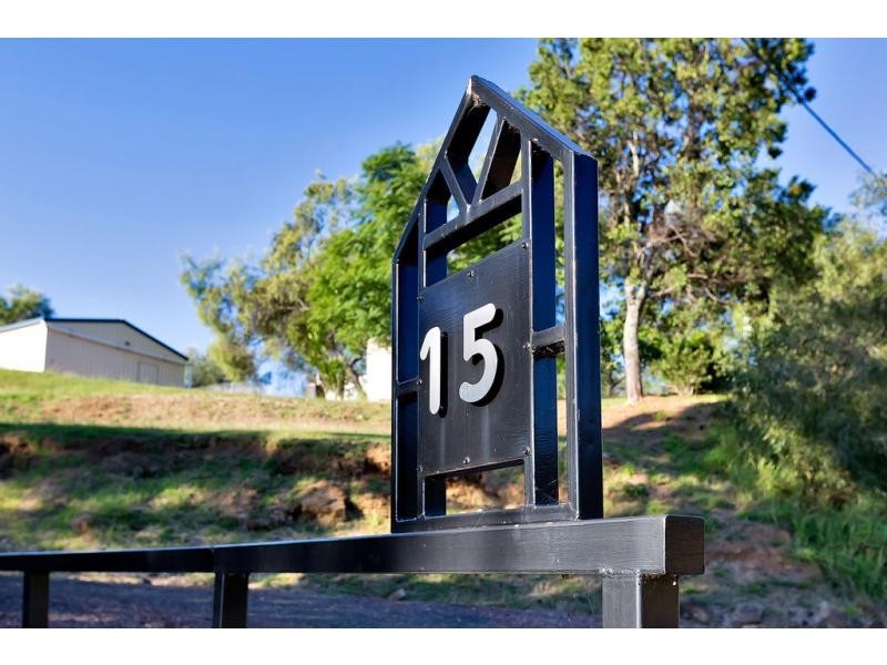 15 Anthony Court, Summerholm QLD 4341