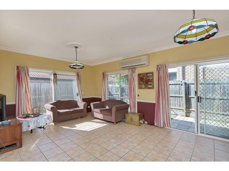 24 Paton Crescent, Forest Lake QLD 4078