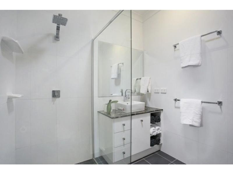 15 Haldane Street, Graceville QLD 4075