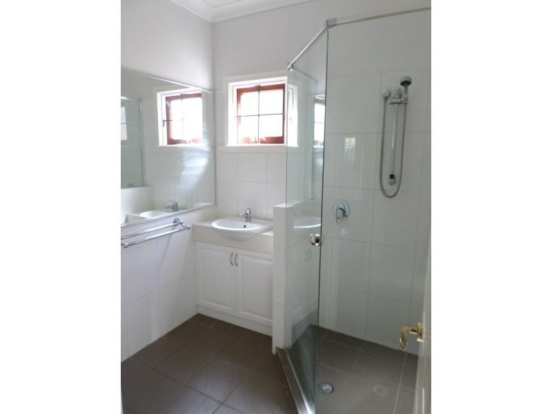 50 Rakeevan Road, Graceville QLD 4075