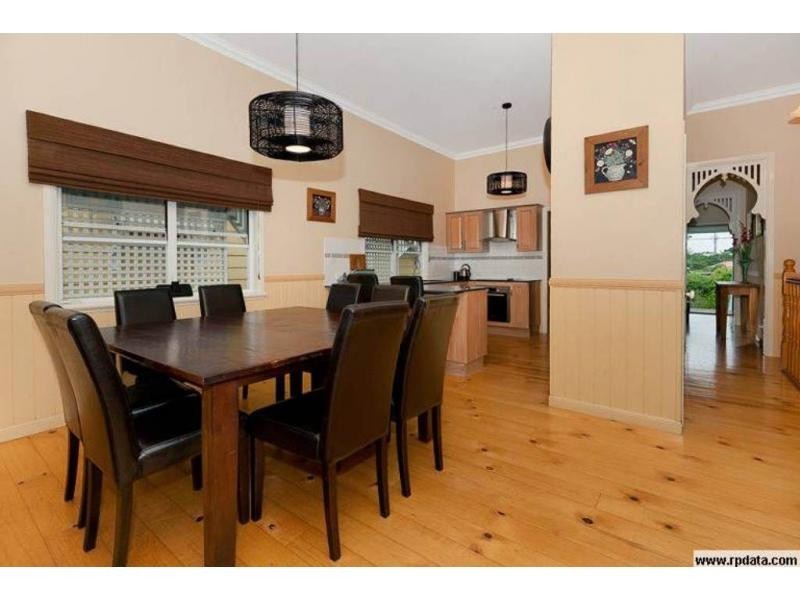 17 Lockwood Street, Sherwood QLD 4075