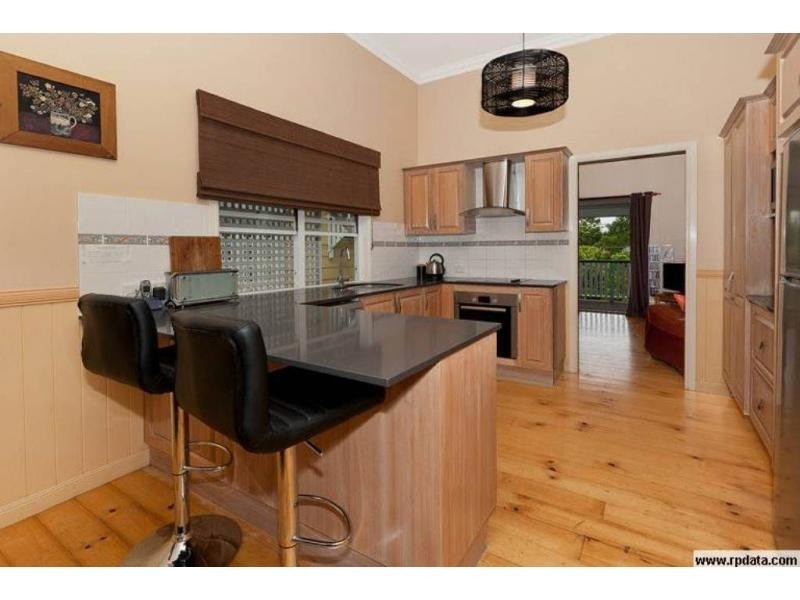 17 Lockwood Street, Sherwood QLD 4075