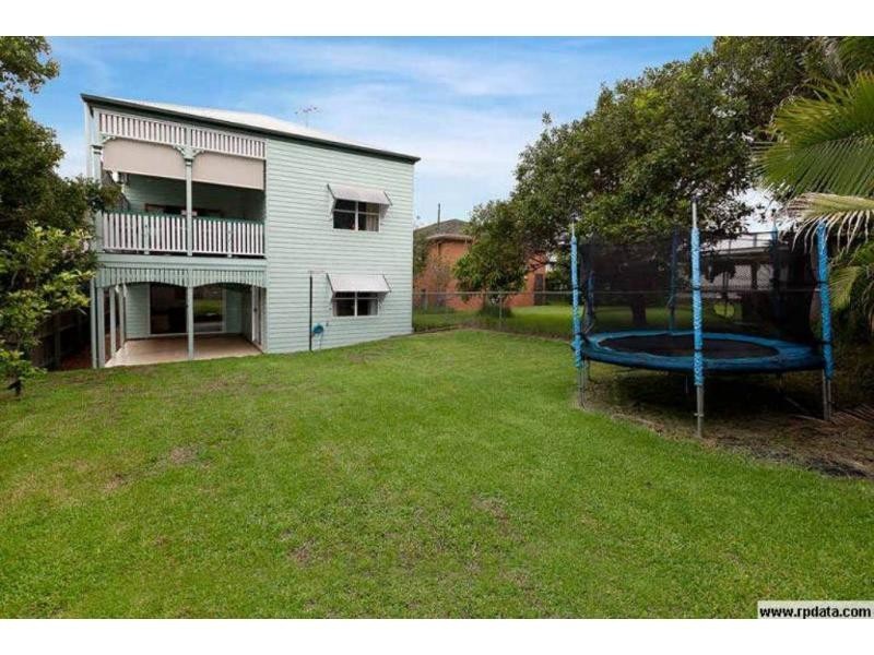 17 Lockwood Street, Sherwood QLD 4075