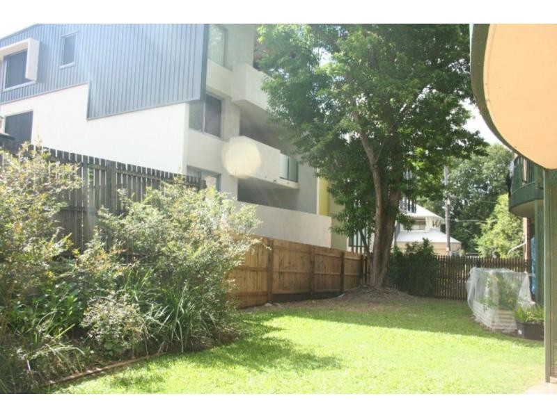 Unit 1/124 Carmody Road, St Lucia QLD 4067