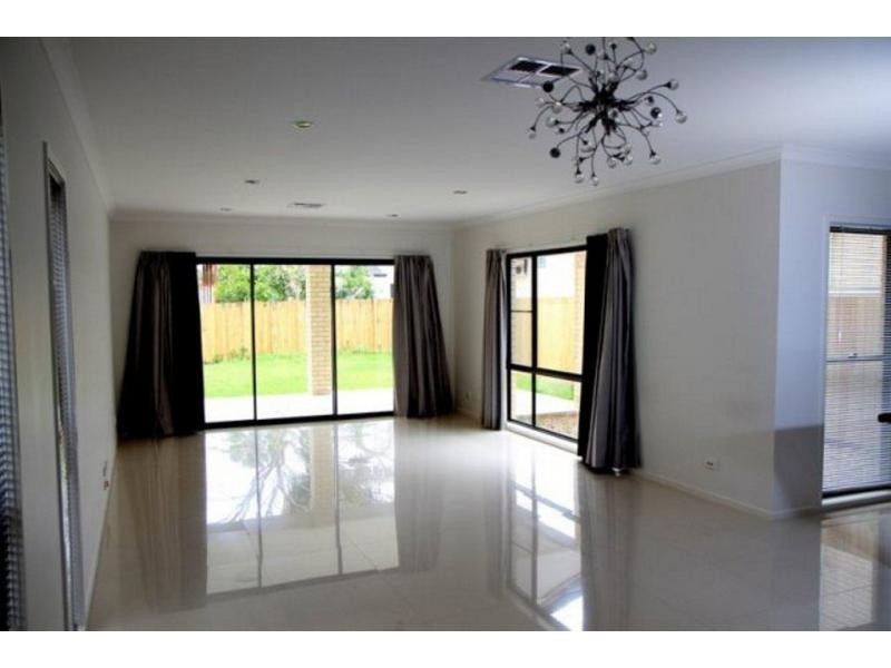 751 Oxley Road, Corinda QLD 4075