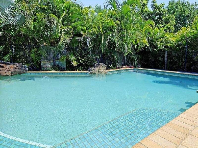 Seventeen Mile Rocks QLD 4073