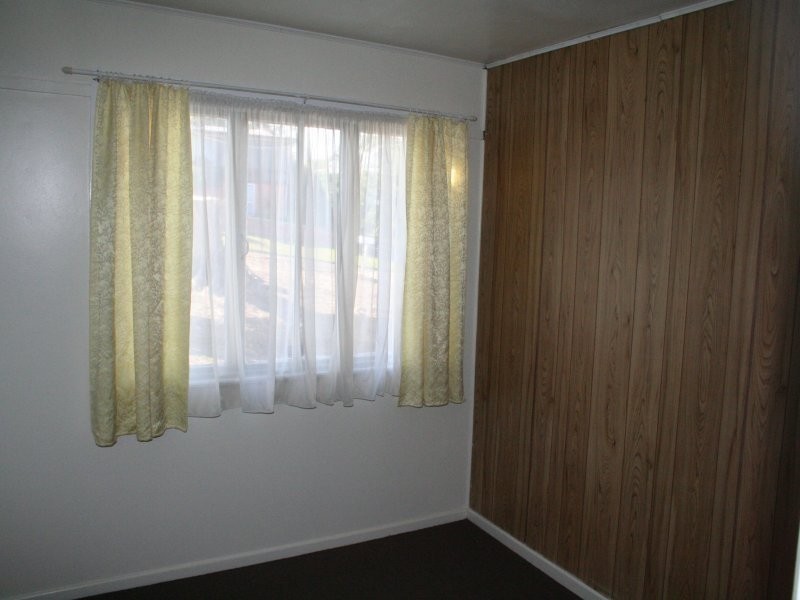 Oxley QLD 4075