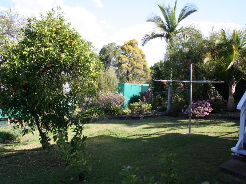 Oxley QLD 4075