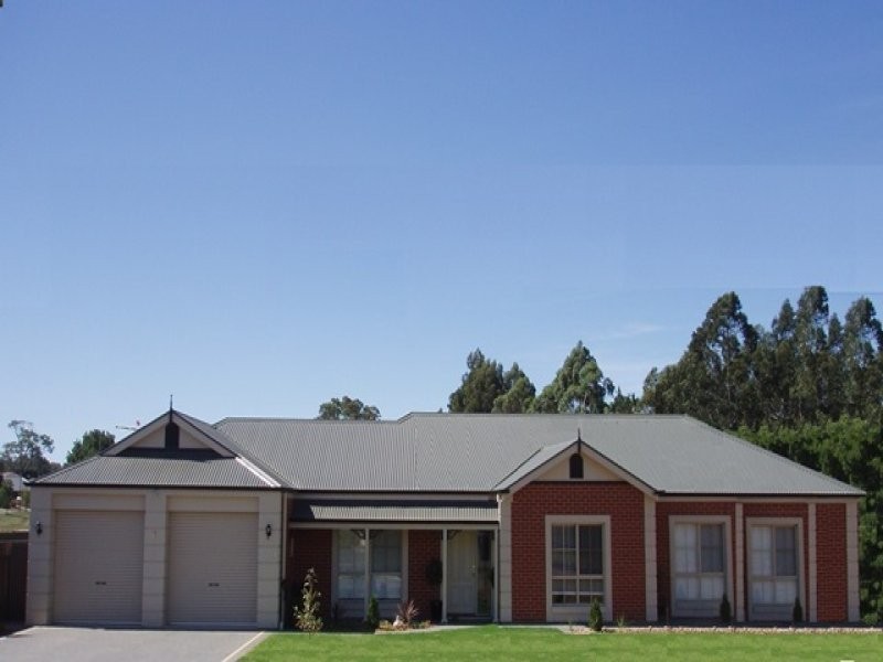 14 The Pines Street, Littlehampton SA 5250