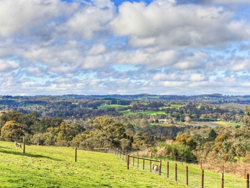 157 Porteous Road, Mylor SA 5153