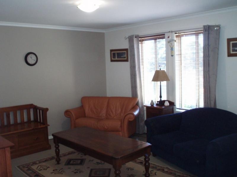 2/11 Queen Street, Mount Barker SA 5251