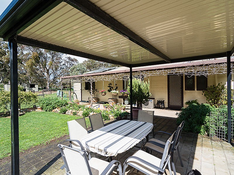 27 Wirrinilla Drive, Macclesfield SA 5153