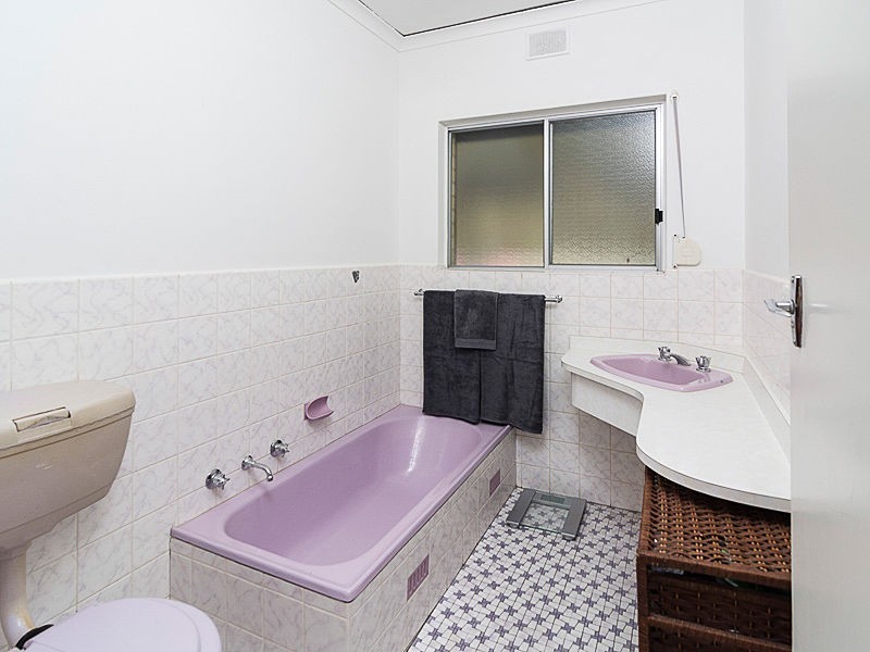 26 Victoria Road, Mount Barker SA 5251