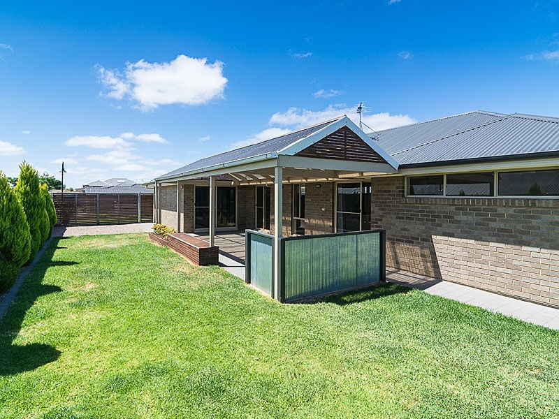 74 Douglas Drive, Mount Barker SA 5251