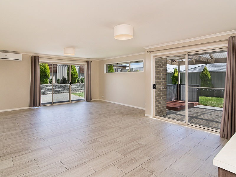 74 Douglas Drive, Mount Barker SA 5251
