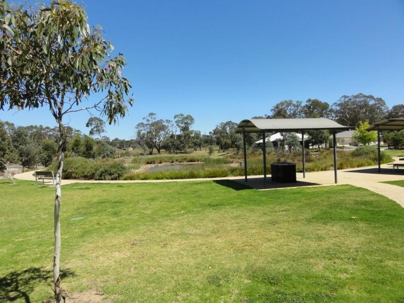 74 Douglas Drive, Mount Barker SA 5251