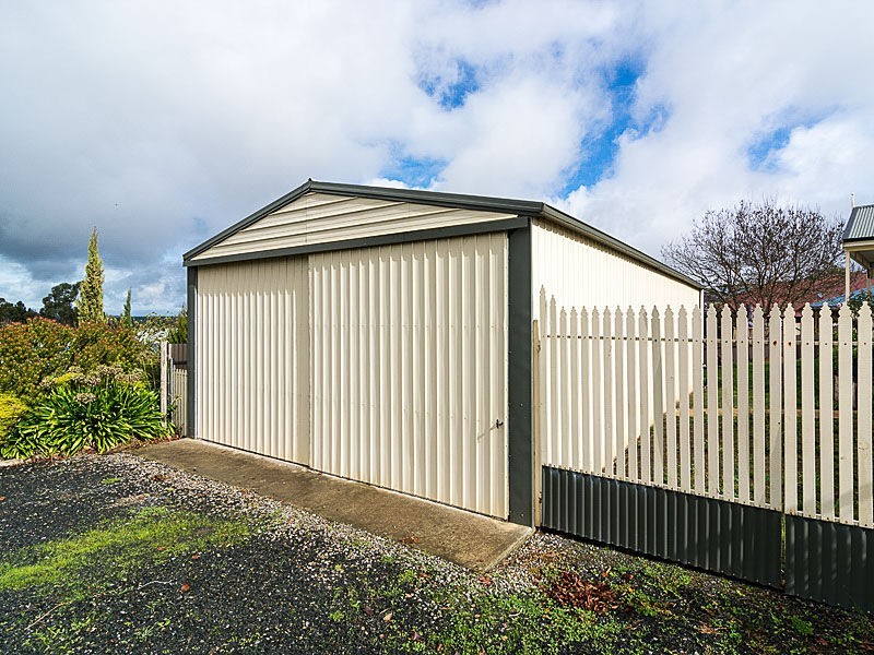 11A Duncan Crescent, Mount Barker SA 5251