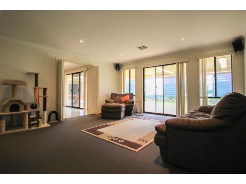 12 Rose Crescent, Mclaren Flat SA 5171