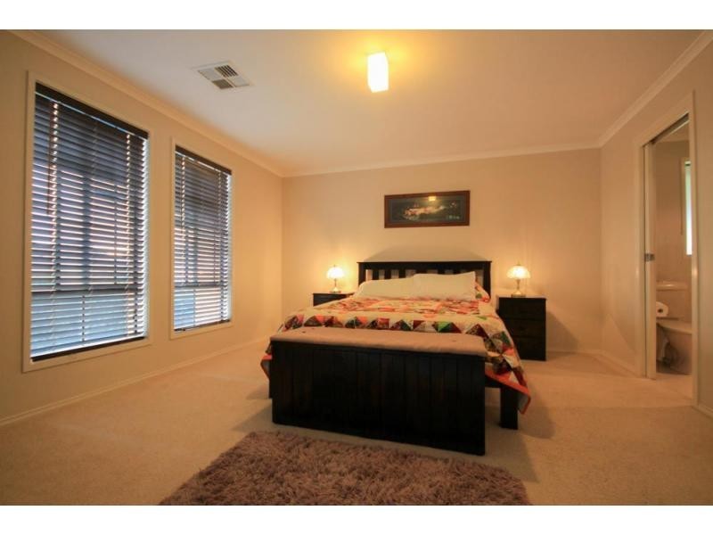 12 Rose Crescent, Mclaren Flat SA 5171