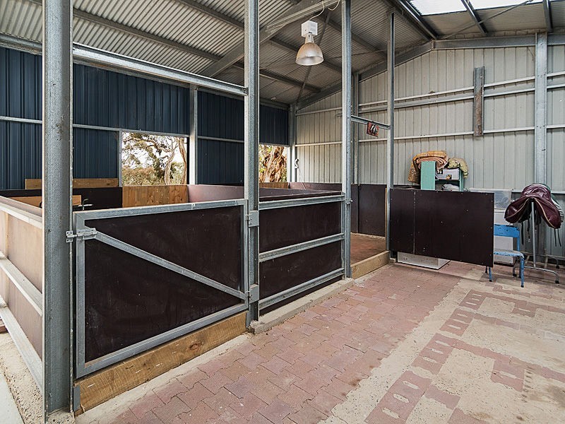 2515 Strathalbyn Rd, Macclesfield SA 5153