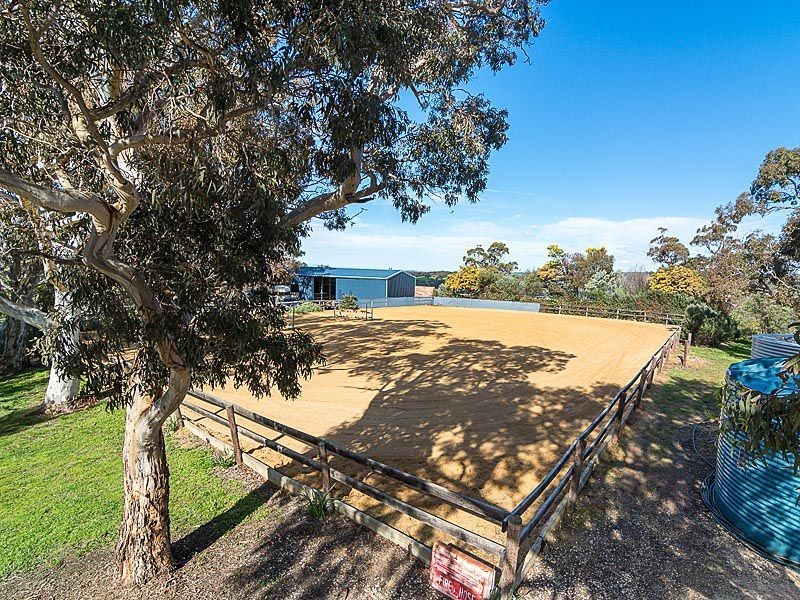 2515 Strathalbyn Rd, Macclesfield SA 5153