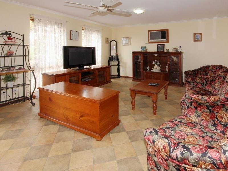 311 Adelaide Road St, Murray Bridge SA 5253
