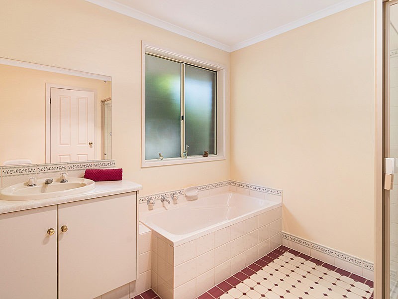 12 Valley Road, Prospect Hill SA 5201