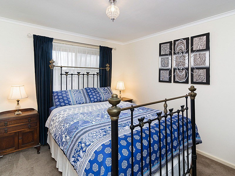 12 Daw Avenue, Mount Barker SA 5251