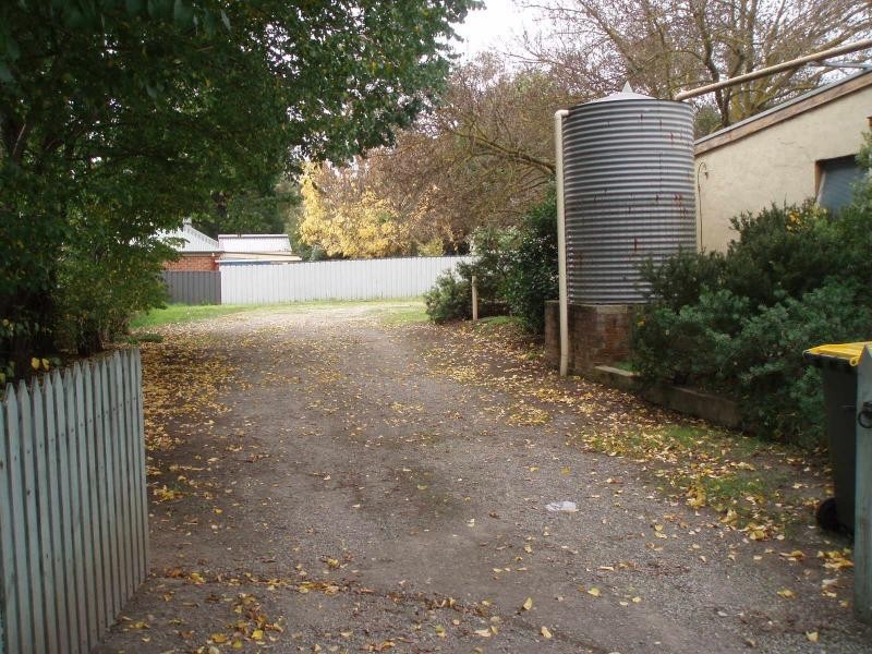 2 Adelaide Road, Mount Barker SA 5251