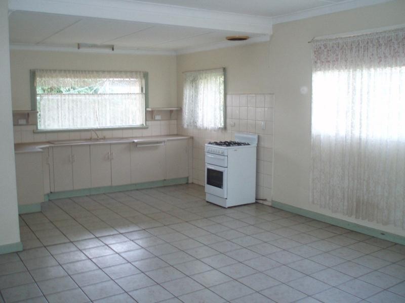 2 Adelaide Road, Mount Barker SA 5251