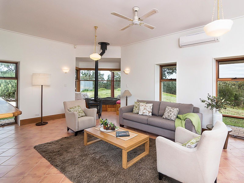 69 Vale Road ( Via Wistow), Highland Valley SA 5255