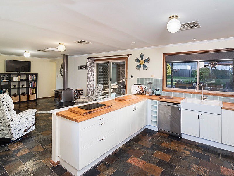37 Ray Orr Drive, Mount Barker SA 5251