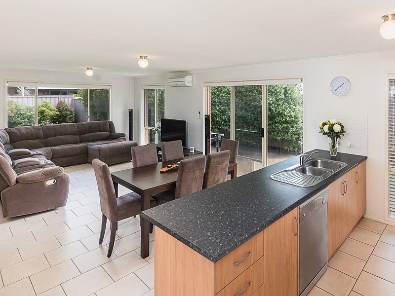 11 Dawson Street, Mount Barker SA 5251