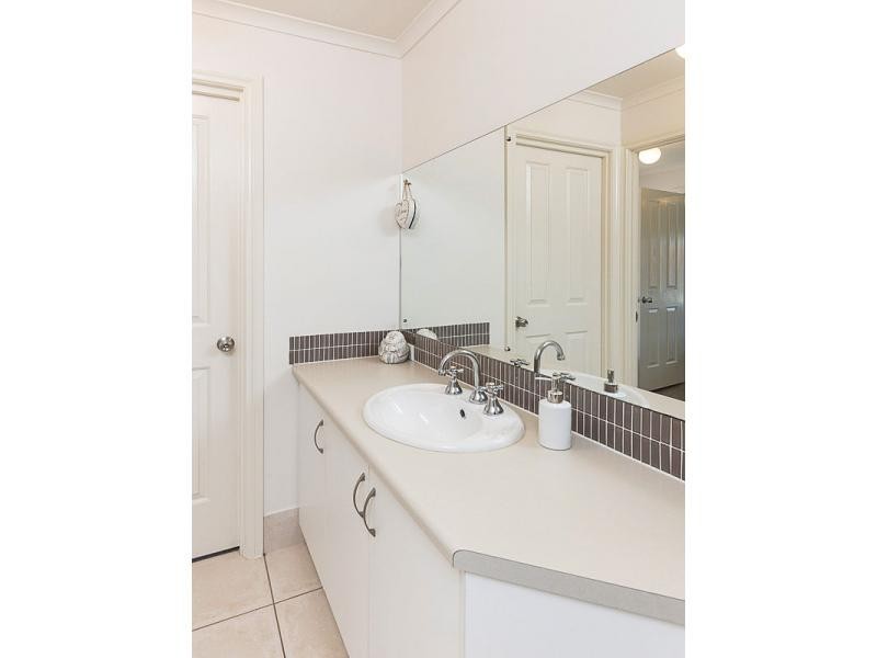 11 Dawson Street, Mount Barker SA 5251