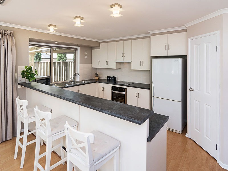 6 Montrose Avenue, Strathalbyn SA 5255